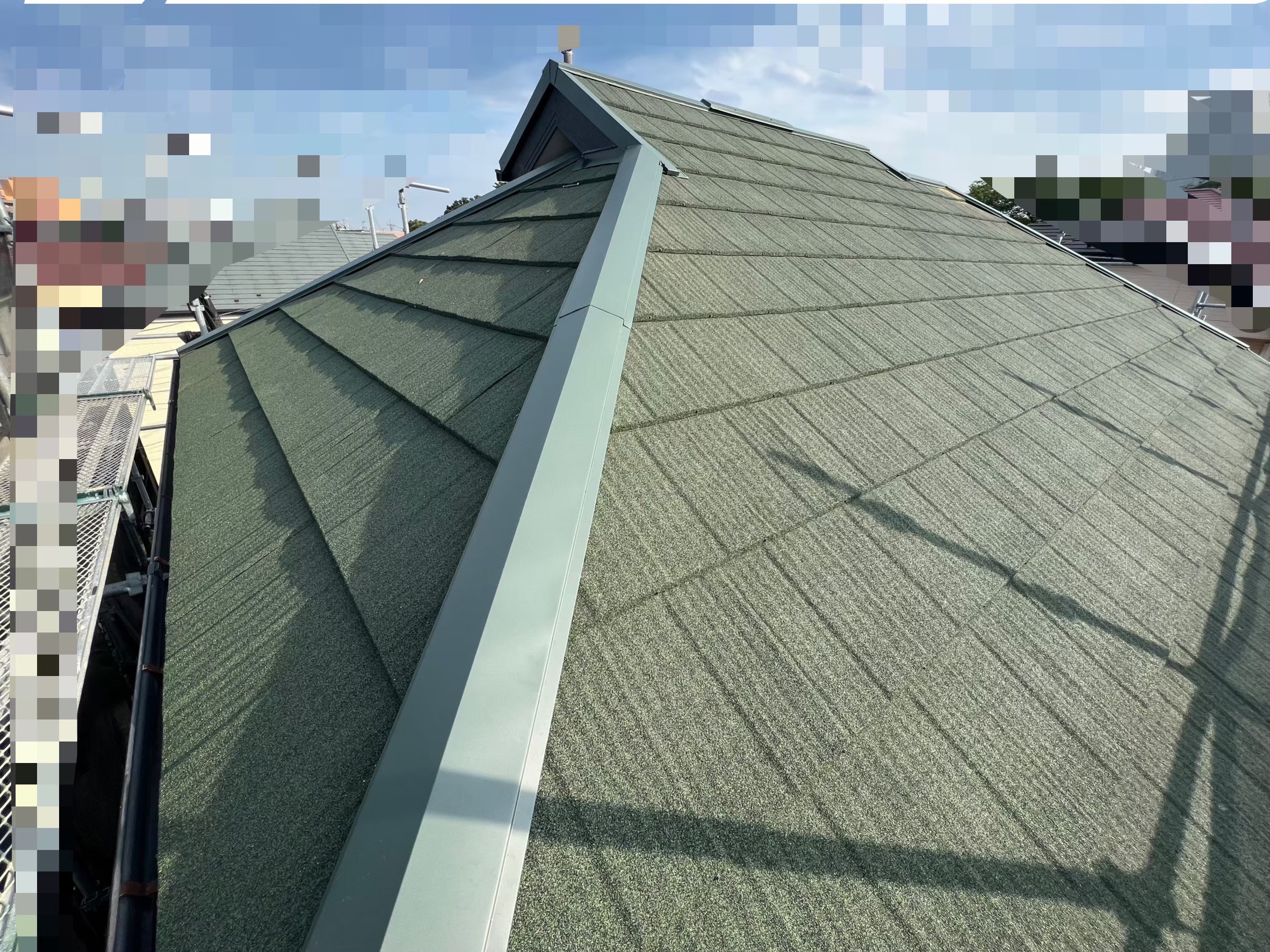 東京都にて屋根修理〈コロニアルからエコグラーニへのカバー工法〉 施工後